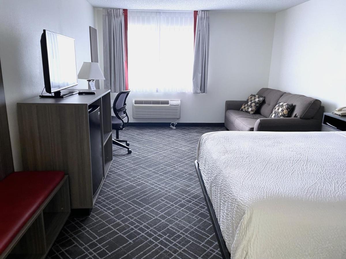 Motel Ramada By Wyndham Waupaca Exterior foto
