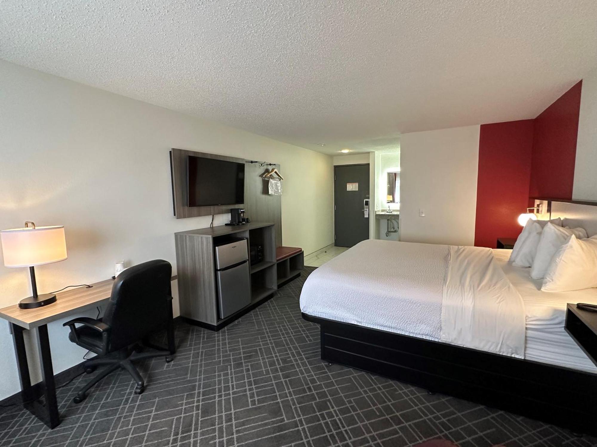 Motel Ramada By Wyndham Waupaca Exterior foto