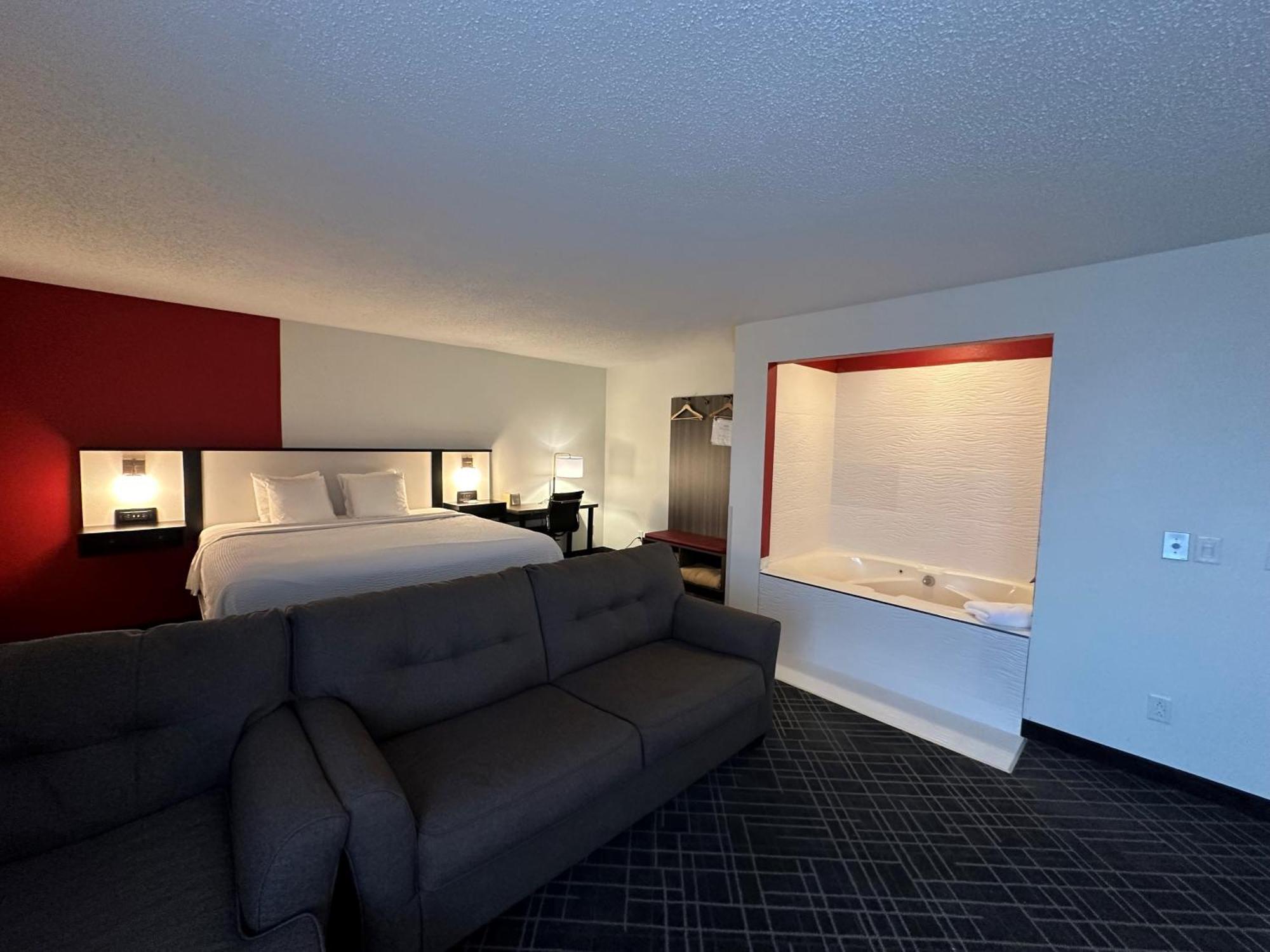 Motel Ramada By Wyndham Waupaca Exterior foto